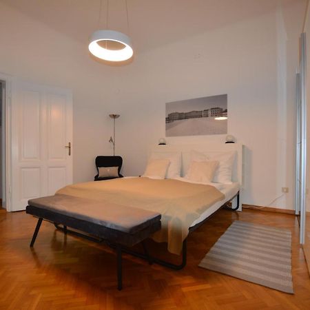 Apartment Penzing Wien Exterior foto